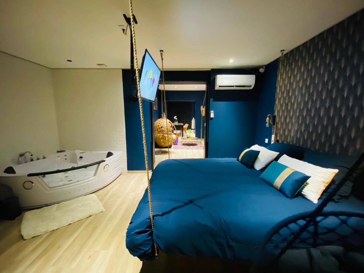 Capsule Temps Suspendu - Balneo, Home Cinema & Billard Valenciennes Eksteriør billede